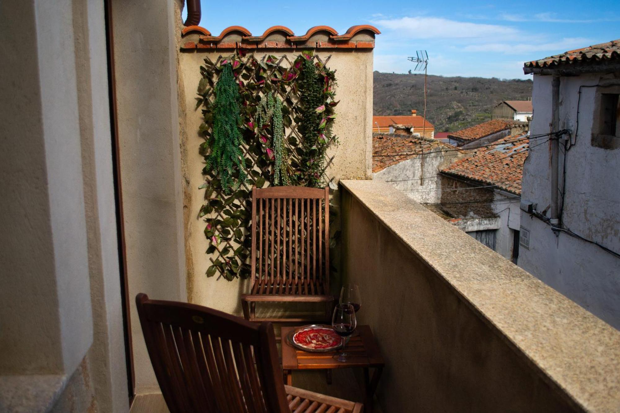 Casa Rural Dona Sol Montánchez 外观 照片